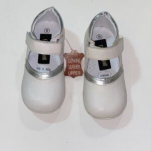 Vintage Gally Gait Genuine Leather Upper Kids White and Silver Shoes Size 8